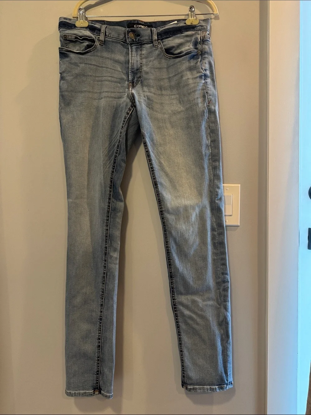 Express Light Wash Skinny Jeans 33x34 Stretch Tough Denim